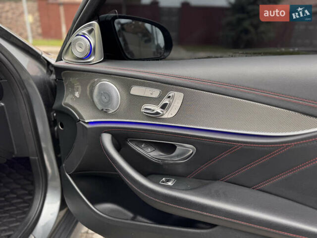 Чорний Мерседес Е-Клас, об'ємом двигуна 3 л та пробігом 139 тис. км за 41000 $, фото 23 на Automoto.ua