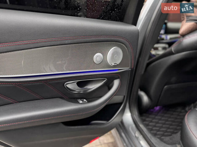 Чорний Мерседес Е-Клас, об'ємом двигуна 3 л та пробігом 139 тис. км за 41000 $, фото 18 на Automoto.ua