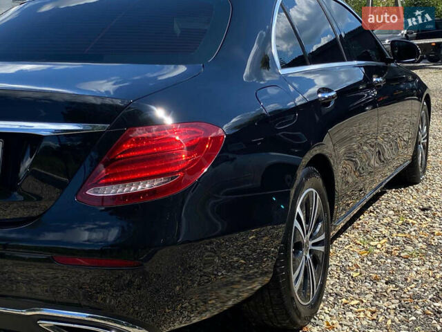 Черный Мерседес Е-Класс, объемом двигателя 1.95 л и пробегом 150 тыс. км за 33500 $, фото 7 на Automoto.ua