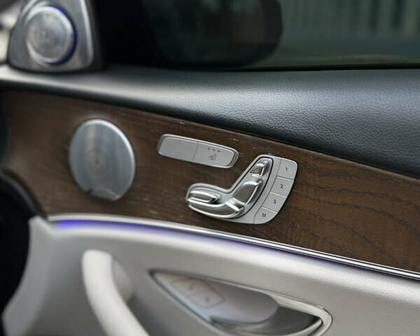 Чорний Мерседес Е-Клас, об'ємом двигуна 3 л та пробігом 154 тис. км за 40500 $, фото 26 на Automoto.ua