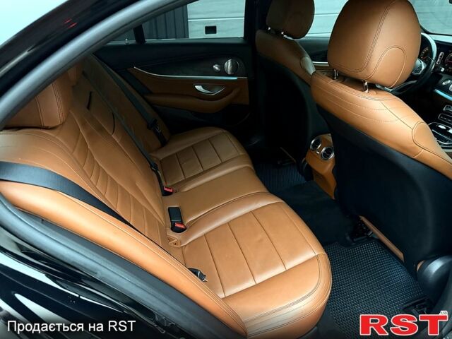 Черный Мерседес Е-Класс, объемом двигателя 2 л и пробегом 117 тыс. км за 33000 $, фото 10 на Automoto.ua