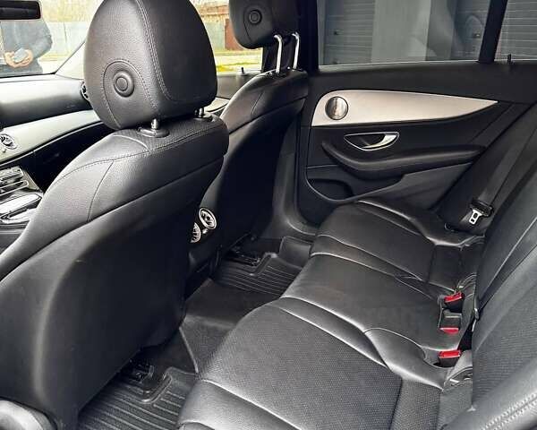 Чорний Мерседес Е-Клас, об'ємом двигуна 2 л та пробігом 405 тис. км за 22800 $, фото 18 на Automoto.ua