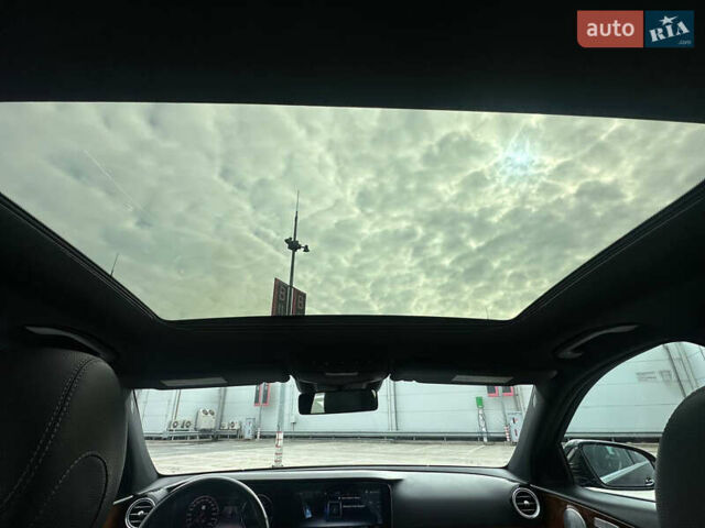Черный Мерседес Е-Класс, объемом двигателя 2 л и пробегом 87 тыс. км за 32000 $, фото 29 на Automoto.ua