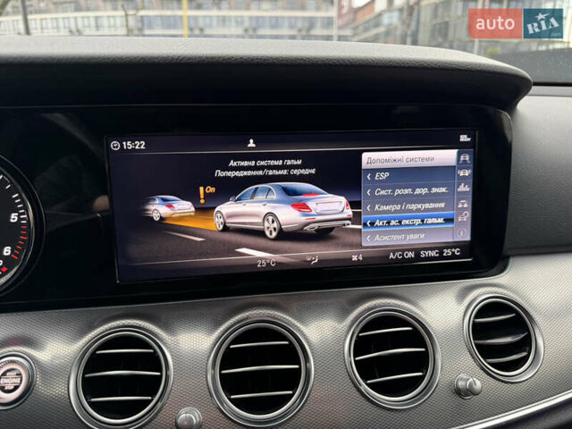 Чорний Мерседес Е-Клас, об'ємом двигуна 2 л та пробігом 204 тис. км за 31500 $, фото 60 на Automoto.ua