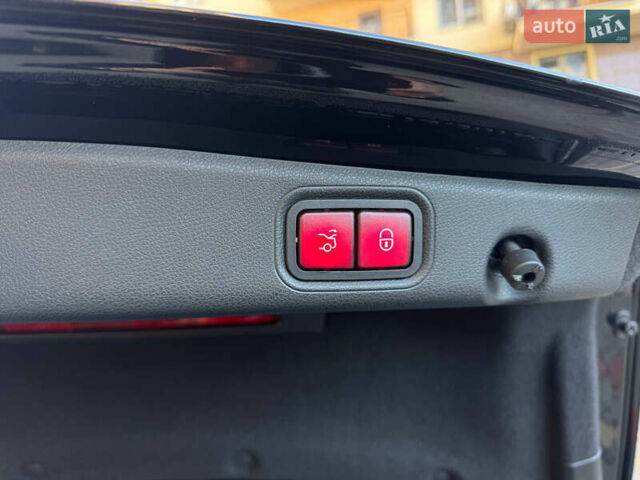 Мерседес Е-Клас 2019 у Одесі на Automoto.ua Чорний Мерседес Е-Клас, об'ємом двигуна 1.95 л та пробігом 109 тис. км за 32900 $, фото 18 на Automoto.ua