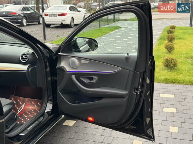 Чорний Мерседес Е-Клас, об'ємом двигуна 2 л та пробігом 204 тис. км за 31500 $, фото 41 на Automoto.ua