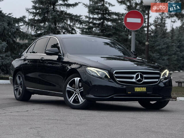 Черный Мерседес Е-Класс, объемом двигателя 1.95 л и пробегом 109 тыс. км за 32900 $, фото 6 на Automoto.ua