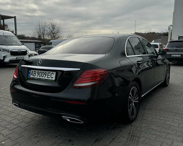 Чорний Мерседес Е-Клас, об'ємом двигуна 1.95 л та пробігом 215 тис. км за 29999 $, фото 3 на Automoto.ua