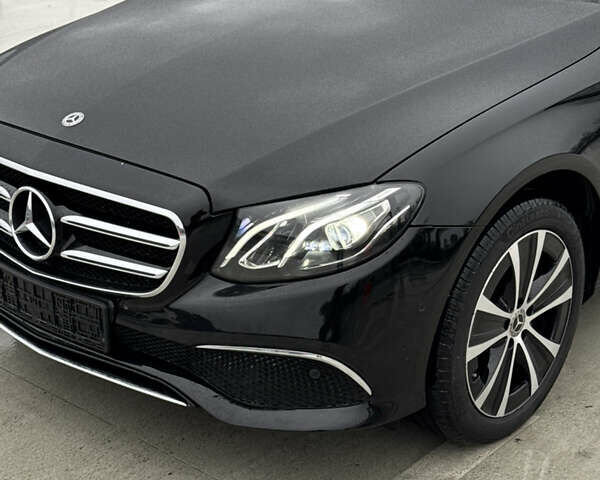 Чорний Мерседес Е-Клас, об'ємом двигуна 2 л та пробігом 67 тис. км за 39000 $, фото 9 на Automoto.ua