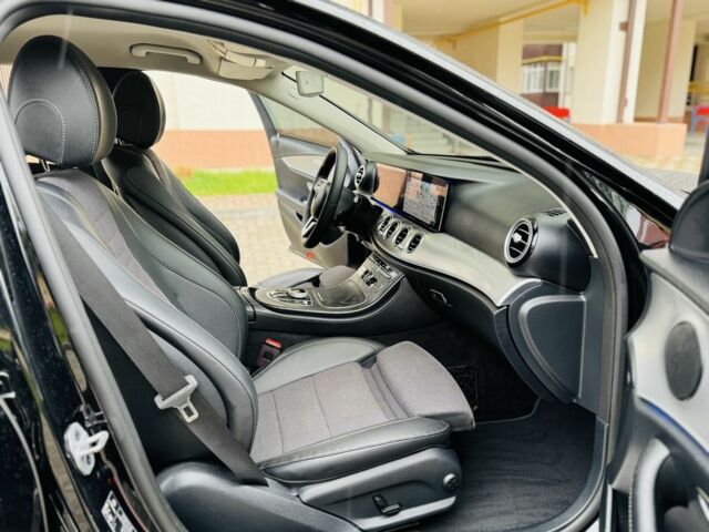 Чорний Мерседес Е-Клас, об'ємом двигуна 2 л та пробігом 59 тис. км за 31500 $, фото 10 на Automoto.ua