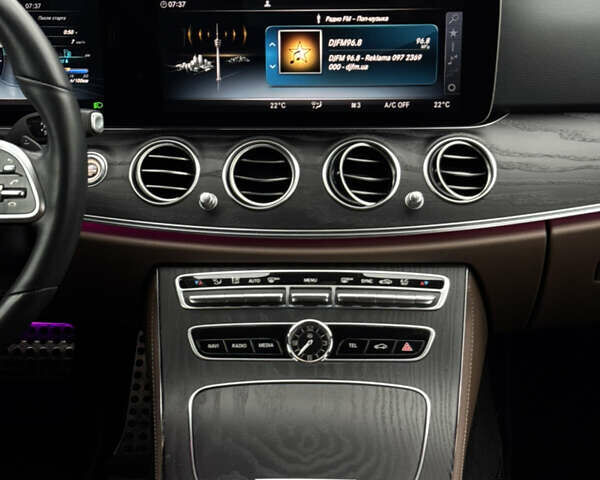 Чорний Мерседес Е-Клас, об'ємом двигуна 2 л та пробігом 67 тис. км за 39000 $, фото 32 на Automoto.ua