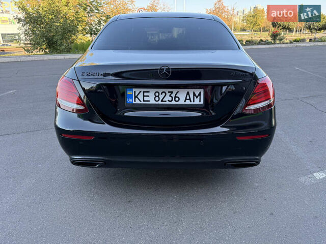 Черный Мерседес Е-Класс, объемом двигателя 1.95 л и пробегом 200 тыс. км за 34500 $, фото 17 на Automoto.ua