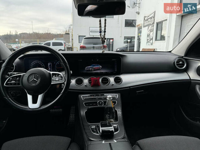 Чорний Мерседес Е-Клас, об'ємом двигуна 1.95 л та пробігом 215 тис. км за 29999 $, фото 11 на Automoto.ua