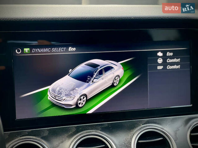 Черный Мерседес Е-Класс, объемом двигателя 1.99 л и пробегом 95 тыс. км за 31700 $, фото 39 на Automoto.ua