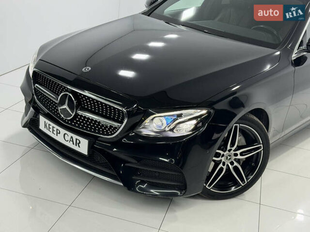 Черный Мерседес Е-Класс, объемом двигателя 2 л и пробегом 142 тыс. км за 36900 $, фото 3 на Automoto.ua
