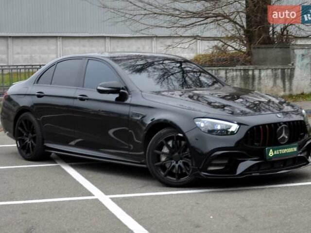 Черный Мерседес Е-Класс, объемом двигателя 3 л и пробегом 113 тыс. км за 52999 $, фото 1 на Automoto.ua