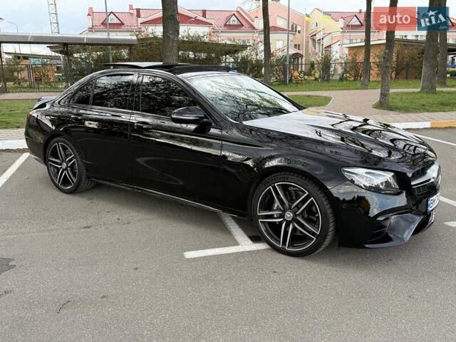 Черный Мерседес Е-Класс, объемом двигателя 3.98 л и пробегом 63 тыс. км за 74500 $, фото 1 на Automoto.ua