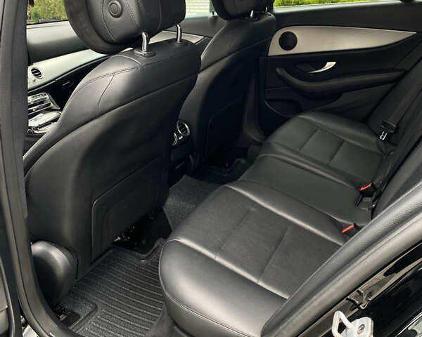 Черный Мерседес Е-Класс, объемом двигателя 1.6 л и пробегом 163 тыс. км за 28500 $, фото 21 на Automoto.ua