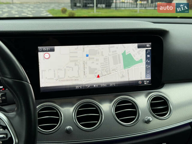 Чорний Мерседес Е-Клас, об'ємом двигуна 2 л та пробігом 204 тис. км за 31500 $, фото 54 на Automoto.ua