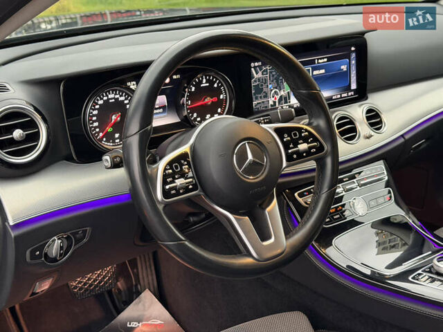 Чорний Мерседес Е-Клас, об'ємом двигуна 2 л та пробігом 204 тис. км за 31500 $, фото 24 на Automoto.ua