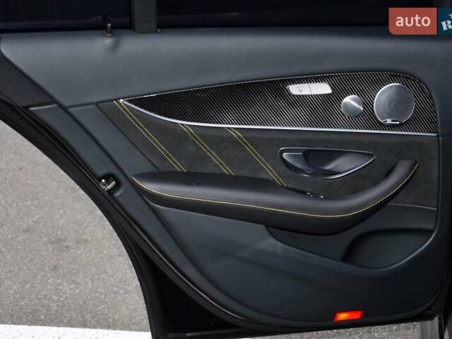 Черный Мерседес Е-Класс, объемом двигателя 3 л и пробегом 113 тыс. км за 52999 $, фото 31 на Automoto.ua