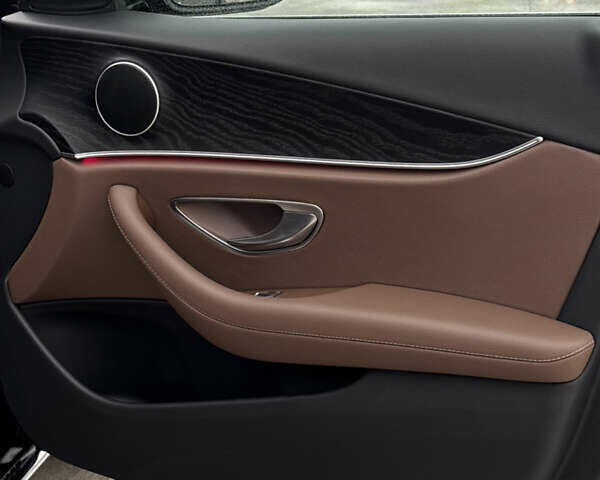 Чорний Мерседес Е-Клас, об'ємом двигуна 2 л та пробігом 67 тис. км за 39000 $, фото 23 на Automoto.ua