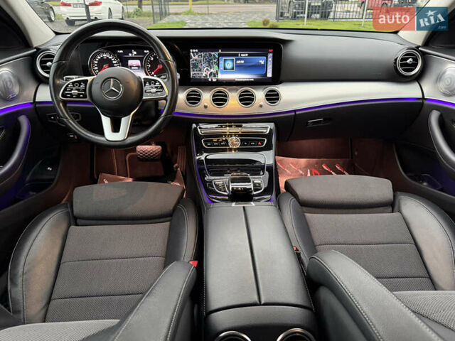 Чорний Мерседес Е-Клас, об'ємом двигуна 2 л та пробігом 204 тис. км за 31500 $, фото 35 на Automoto.ua