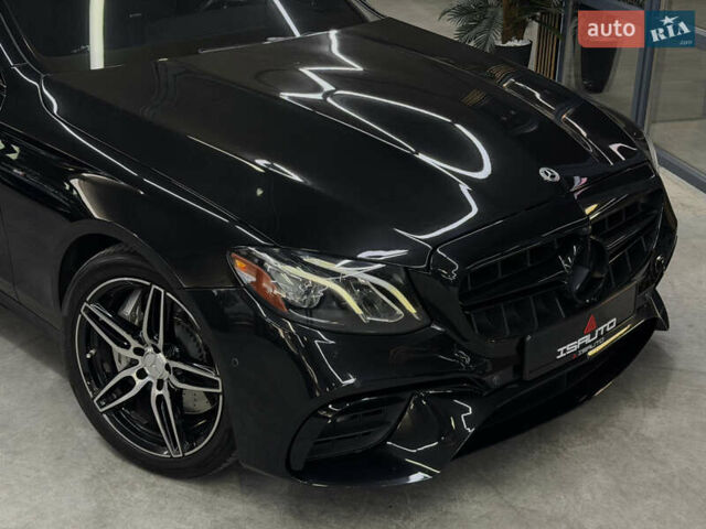 Черный Мерседес Е-Класс, объемом двигателя 3 л и пробегом 113 тыс. км за 38900 $, фото 2 на Automoto.ua