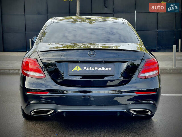 Черный Мерседес Е-Класс, объемом двигателя 1.99 л и пробегом 95 тыс. км за 31700 $, фото 12 на Automoto.ua