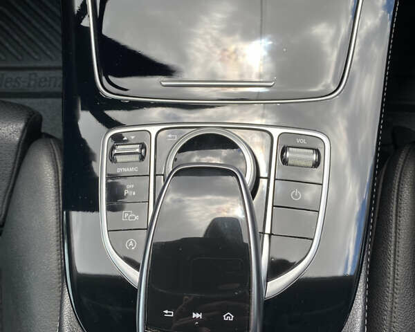 Черный Мерседес Е-Класс, объемом двигателя 1.6 л и пробегом 163 тыс. км за 28500 $, фото 28 на Automoto.ua