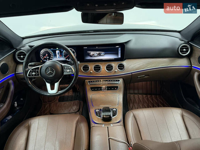 Черный Мерседес Е-Класс, объемом двигателя 2 л и пробегом 142 тыс. км за 36900 $, фото 17 на Automoto.ua