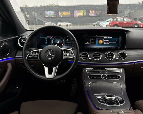 Чорний Мерседес Е-Клас, об'ємом двигуна 2 л та пробігом 67 тис. км за 39000 $, фото 31 на Automoto.ua