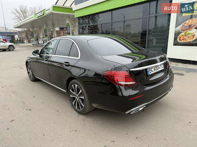 Черный Мерседес Е-Класс, объемом двигателя 1.95 л и пробегом 104 тыс. км за 39900 $, фото 2 на Automoto.ua