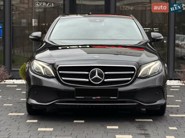 Чорний Мерседес Е-Клас, об'ємом двигуна 2 л та пробігом 204 тис. км за 31500 $, фото 2 на Automoto.ua