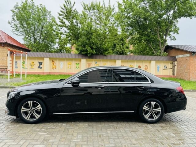Чорний Мерседес Е-Клас, об'ємом двигуна 2 л та пробігом 59 тис. км за 31500 $, фото 1 на Automoto.ua