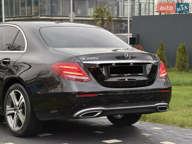 Чорний Мерседес Е-Клас, об'ємом двигуна 2 л та пробігом 204 тис. км за 31500 $, фото 13 на Automoto.ua