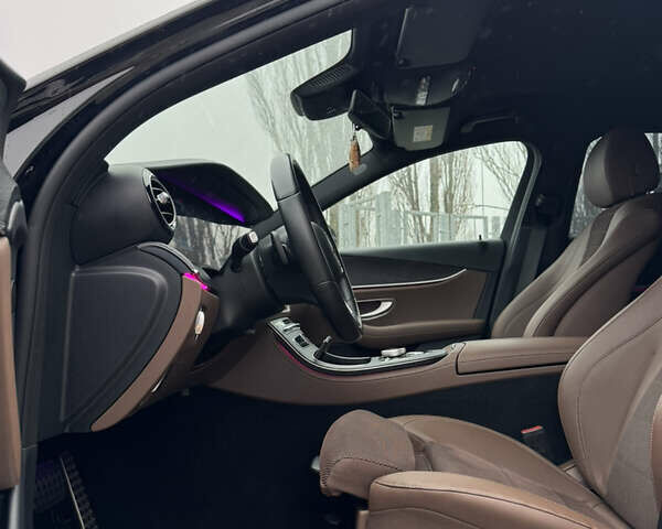 Чорний Мерседес Е-Клас, об'ємом двигуна 2 л та пробігом 67 тис. км за 39000 $, фото 15 на Automoto.ua