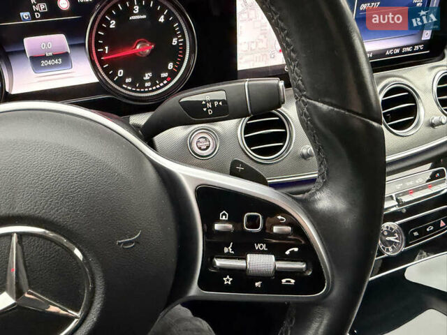 Чорний Мерседес Е-Клас, об'ємом двигуна 2 л та пробігом 204 тис. км за 31500 $, фото 51 на Automoto.ua