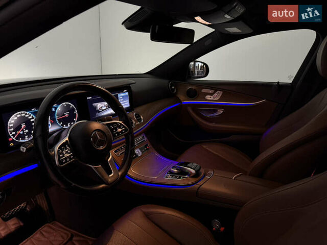 Черный Мерседес Е-Класс, объемом двигателя 2 л и пробегом 142 тыс. км за 36900 $, фото 30 на Automoto.ua