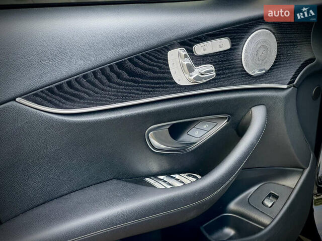 Черный Мерседес Е-Класс, объемом двигателя 1.99 л и пробегом 95 тыс. км за 31700 $, фото 17 на Automoto.ua