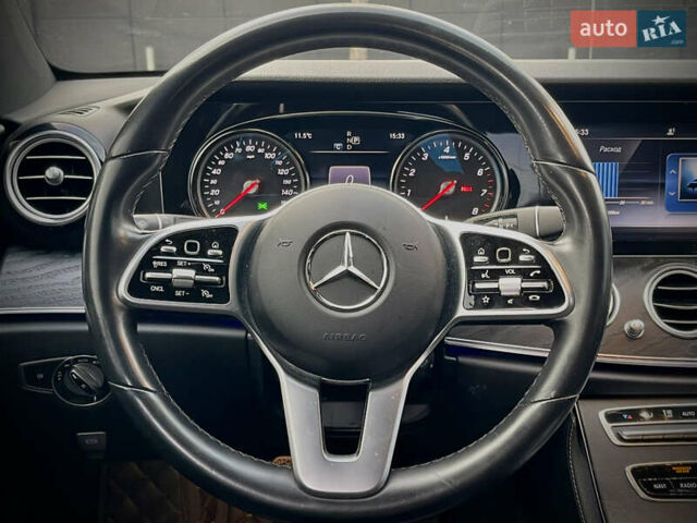 Черный Мерседес Е-Класс, объемом двигателя 1.99 л и пробегом 95 тыс. км за 31700 $, фото 30 на Automoto.ua