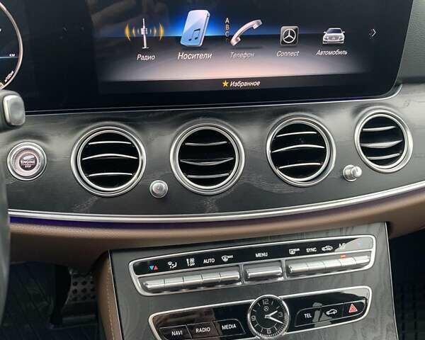 Чорний Мерседес Е-Клас, об'ємом двигуна 1.99 л та пробігом 64 тис. км за 34500 $, фото 7 на Automoto.ua