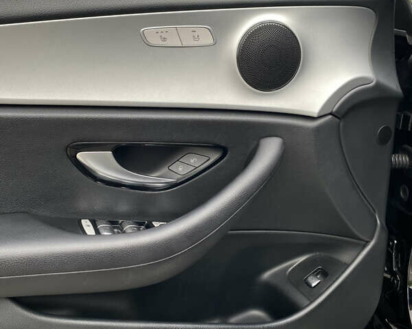 Черный Мерседес Е-Класс, объемом двигателя 1.6 л и пробегом 163 тыс. км за 28500 $, фото 36 на Automoto.ua