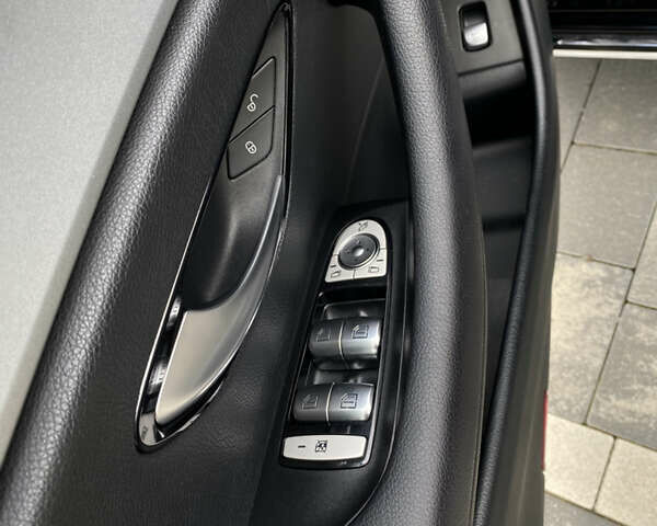 Черный Мерседес Е-Класс, объемом двигателя 1.6 л и пробегом 163 тыс. км за 28500 $, фото 37 на Automoto.ua