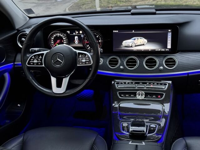 Чорний Мерседес Е-Клас, об'ємом двигуна 2 л та пробігом 109 тис. км за 32900 $, фото 10 на Automoto.ua