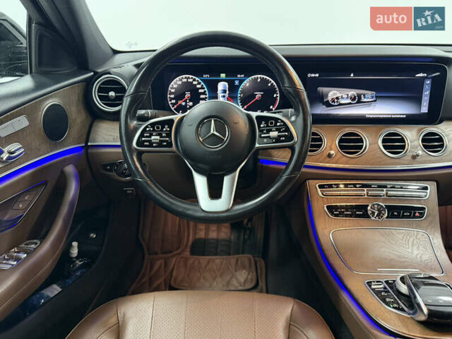 Черный Мерседес Е-Класс, объемом двигателя 2 л и пробегом 142 тыс. км за 36900 $, фото 18 на Automoto.ua