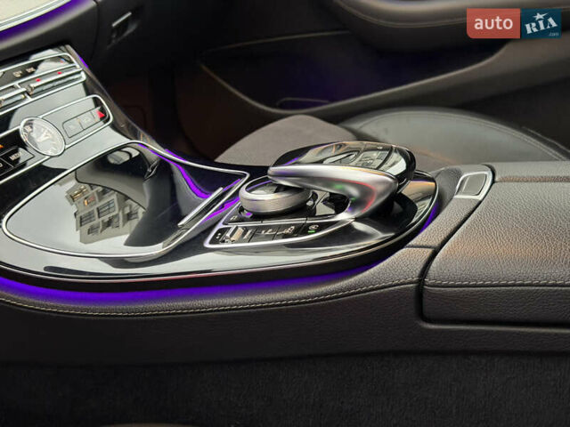 Чорний Мерседес Е-Клас, об'ємом двигуна 2 л та пробігом 204 тис. км за 31500 $, фото 28 на Automoto.ua