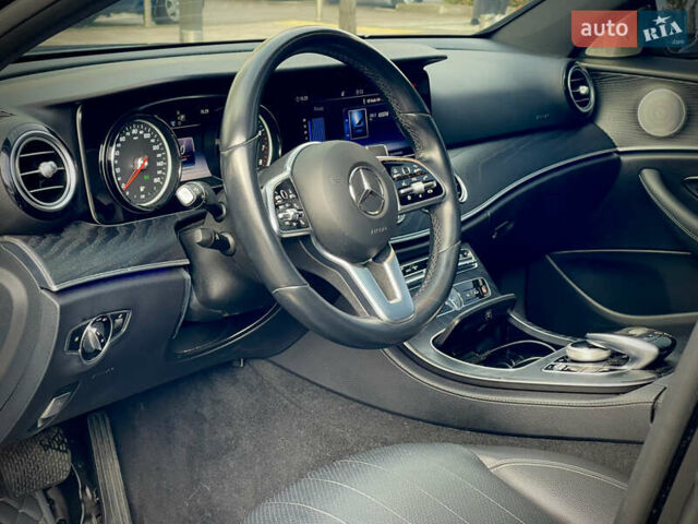 Черный Мерседес Е-Класс, объемом двигателя 1.99 л и пробегом 95 тыс. км за 31700 $, фото 19 на Automoto.ua