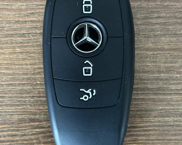 Чорний Мерседес Е-Клас, об'ємом двигуна 1.95 л та пробігом 215 тис. км за 29999 $, фото 28 на Automoto.ua