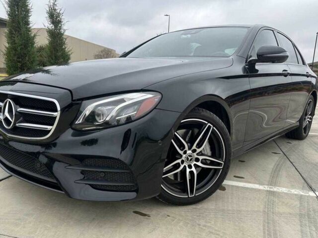 Черный Мерседес Е-Класс, объемом двигателя 2 л и пробегом 39 тыс. км за 7000 $, фото 1 на Automoto.ua